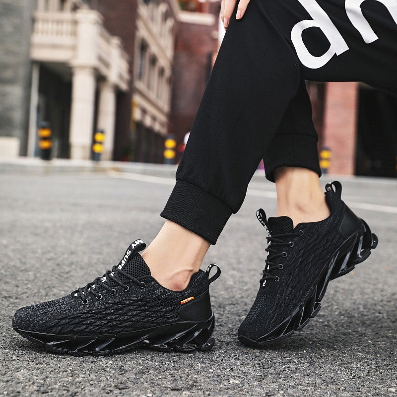 Men's Four Seasons Lace-up Lightweight Flying Woven Sports Shoes