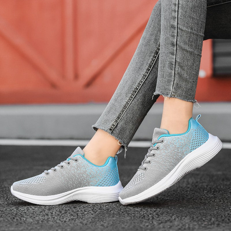 Casual light sports shoes