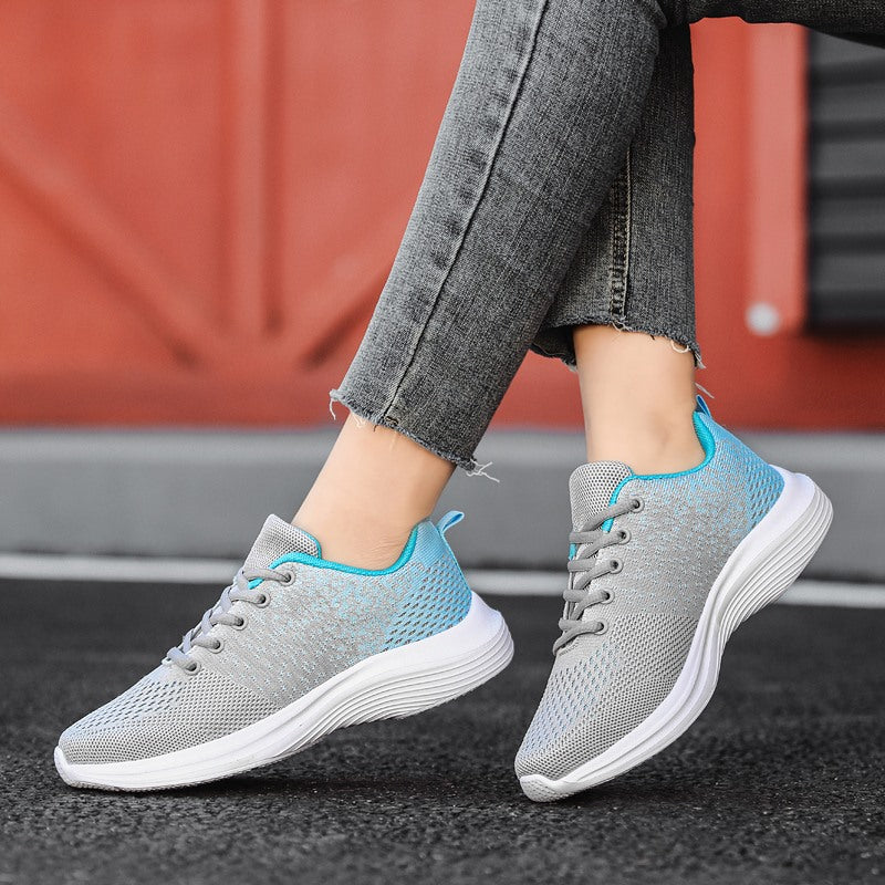 Casual light sports shoes