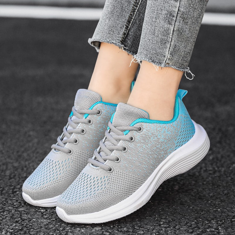 Casual light sports shoes