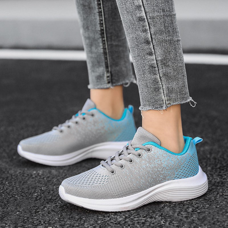 Casual light sports shoes