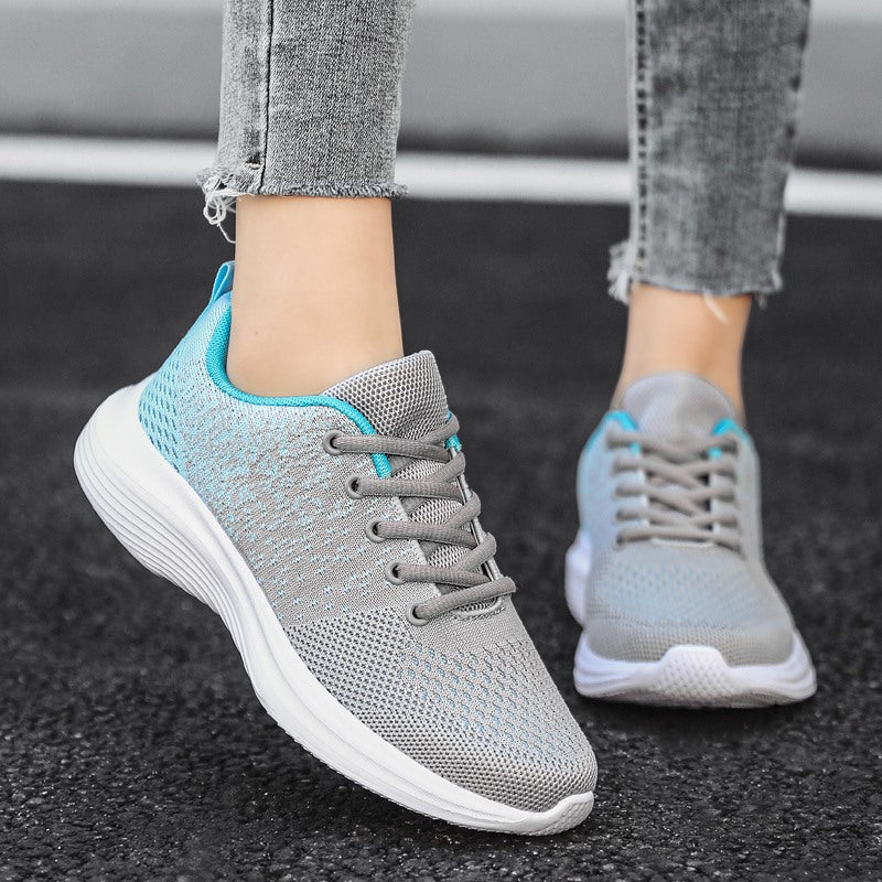 Casual light sports shoes